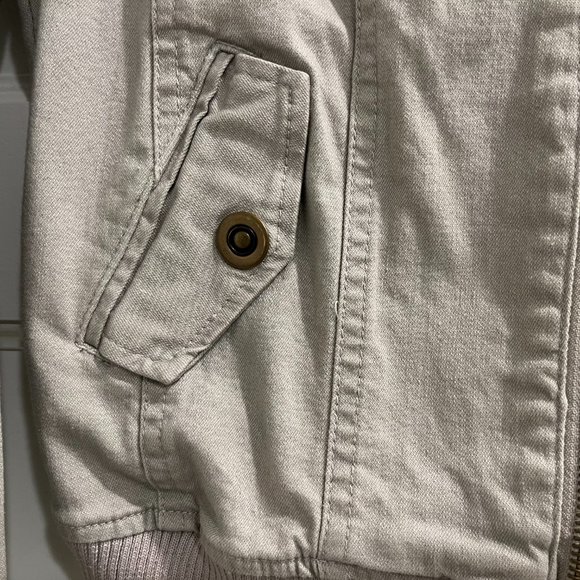 Forever 21 bomber jacket - Picture 5 of 7